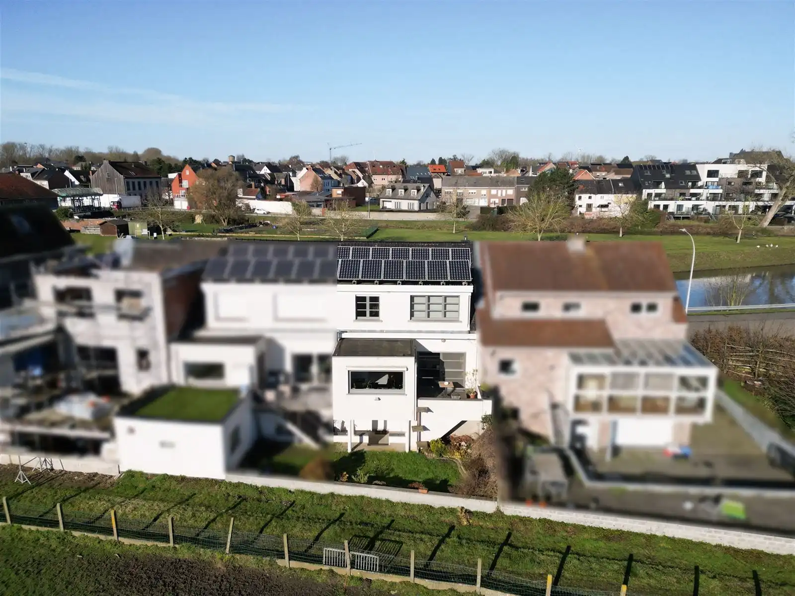 Gezellig gerenoveerde woning op unieke locatie foto 3