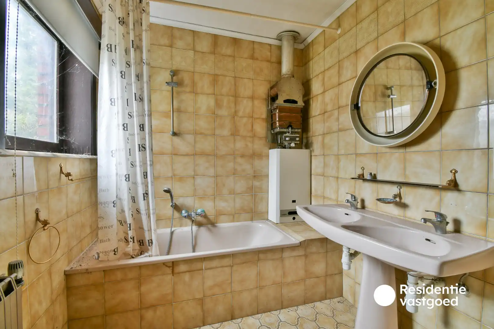 Renovatieproject met veel potentieel in het hart van Torhout! foto 5