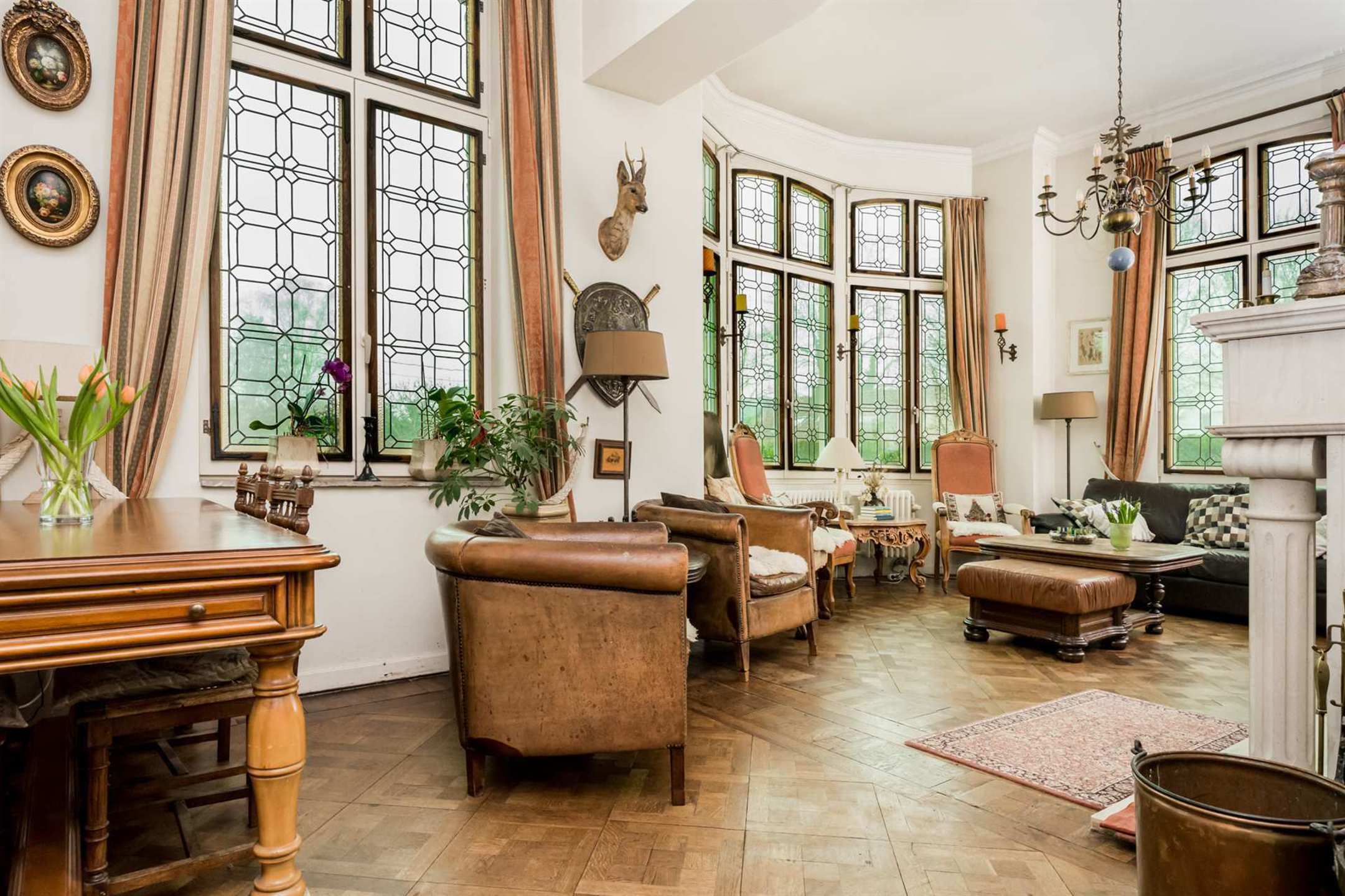 Uitzonderlijke kasteelvilla met siertuin en boomgaard foto 18