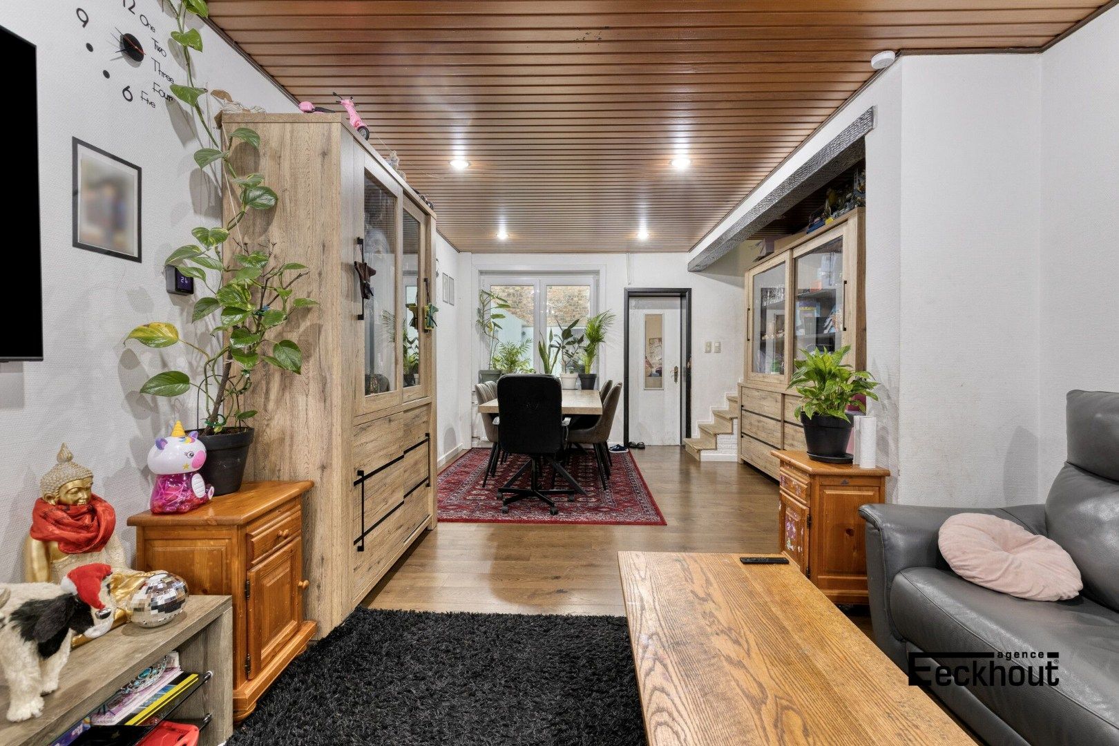 Grotendeels gerenoveerde woning met 3 ruime kamers en 2 badkamers! foto 4