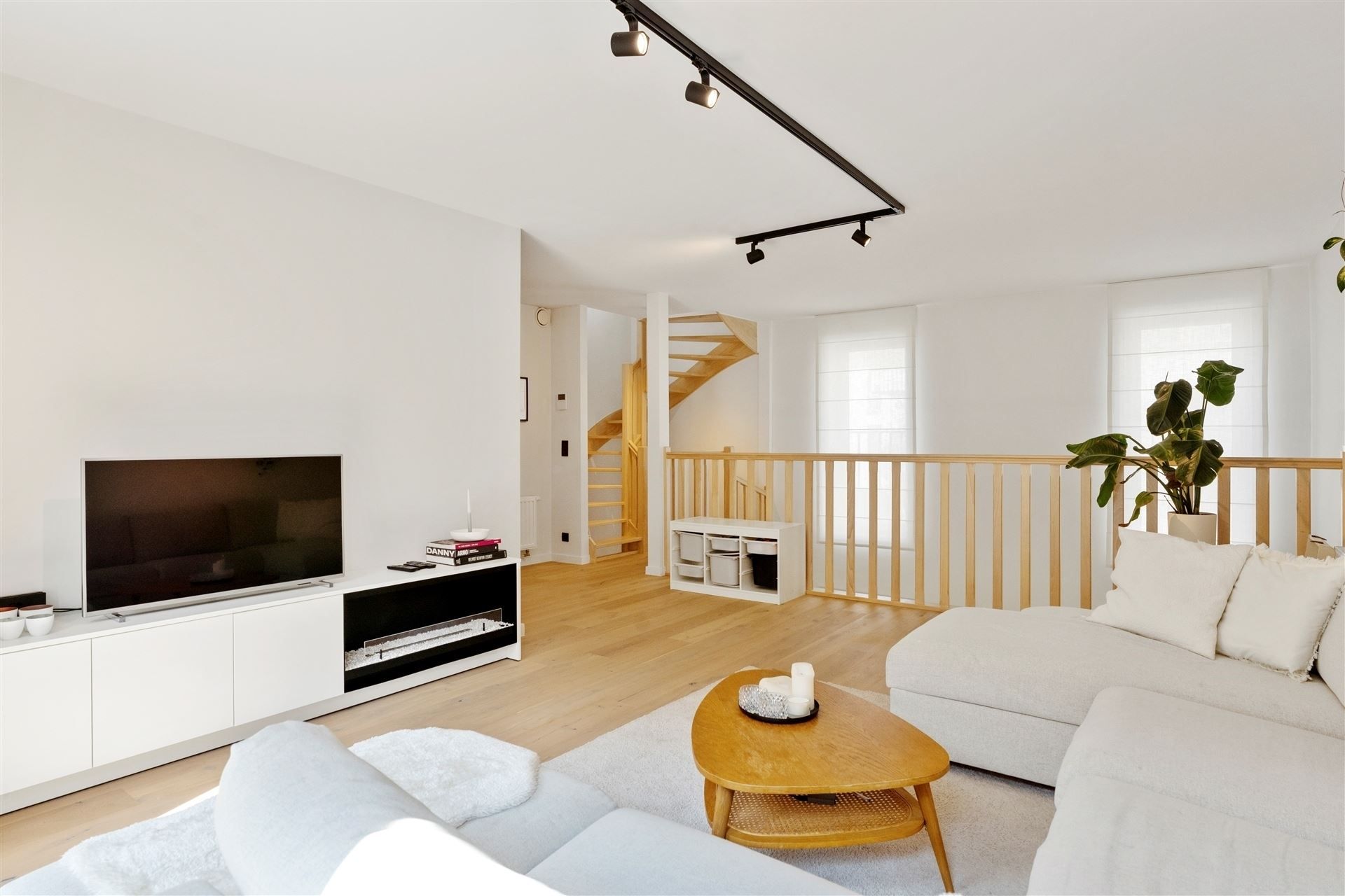 CENTRALE LIGGING / GROENE OASE foto 17