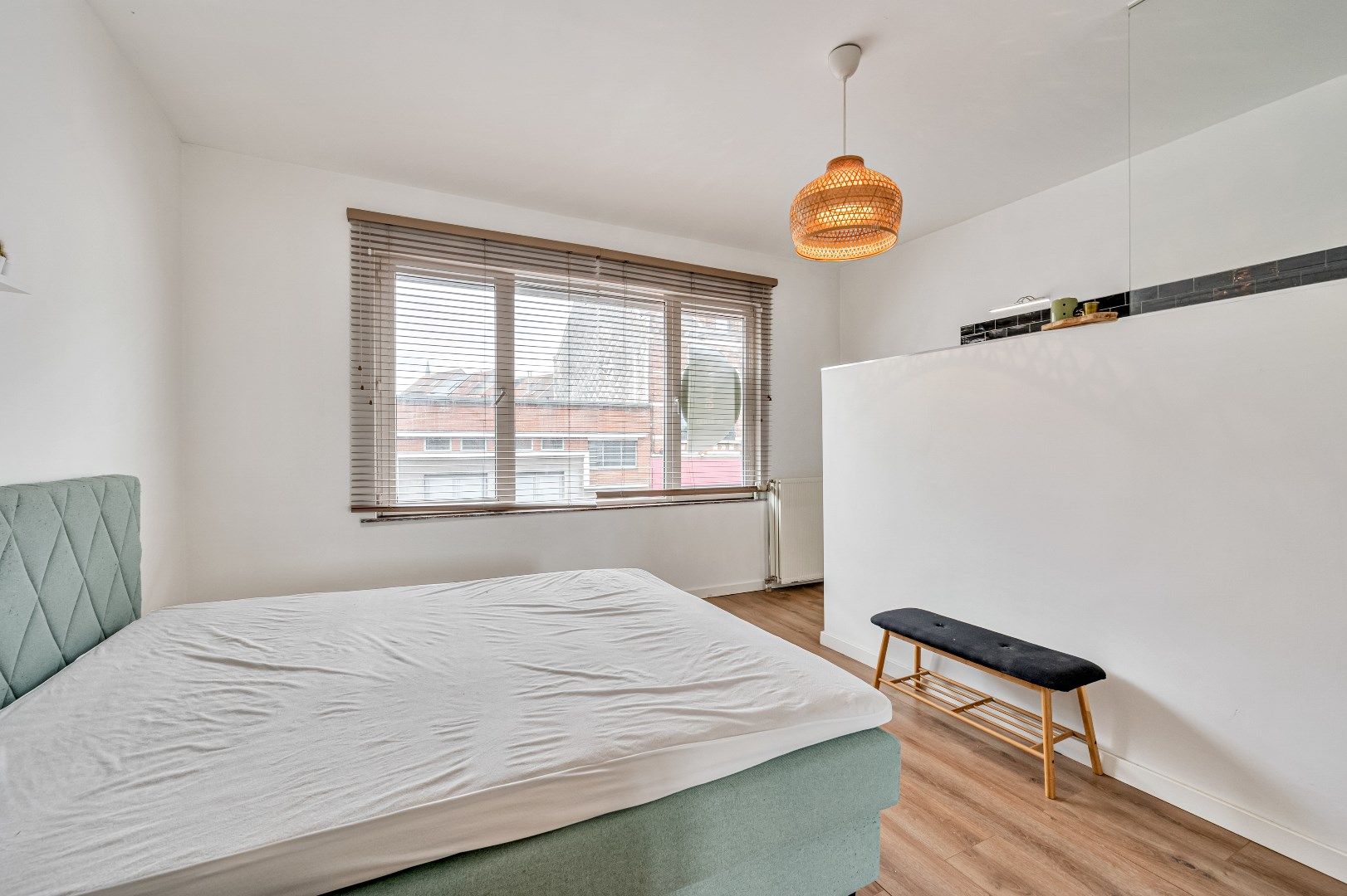 Instapklare woning te Sint-Amandsberg foto 17