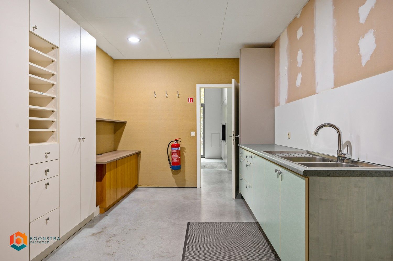 Winkel/showroom (210 m²) + magazijn (625 m²) op toplocatie in Sint-Katelijne-Waver foto 14