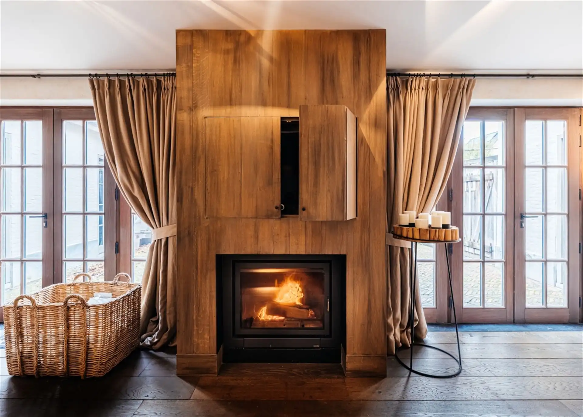 Charmante, hoogwaardig afgewerkte woning in een woonwijk. foto 14