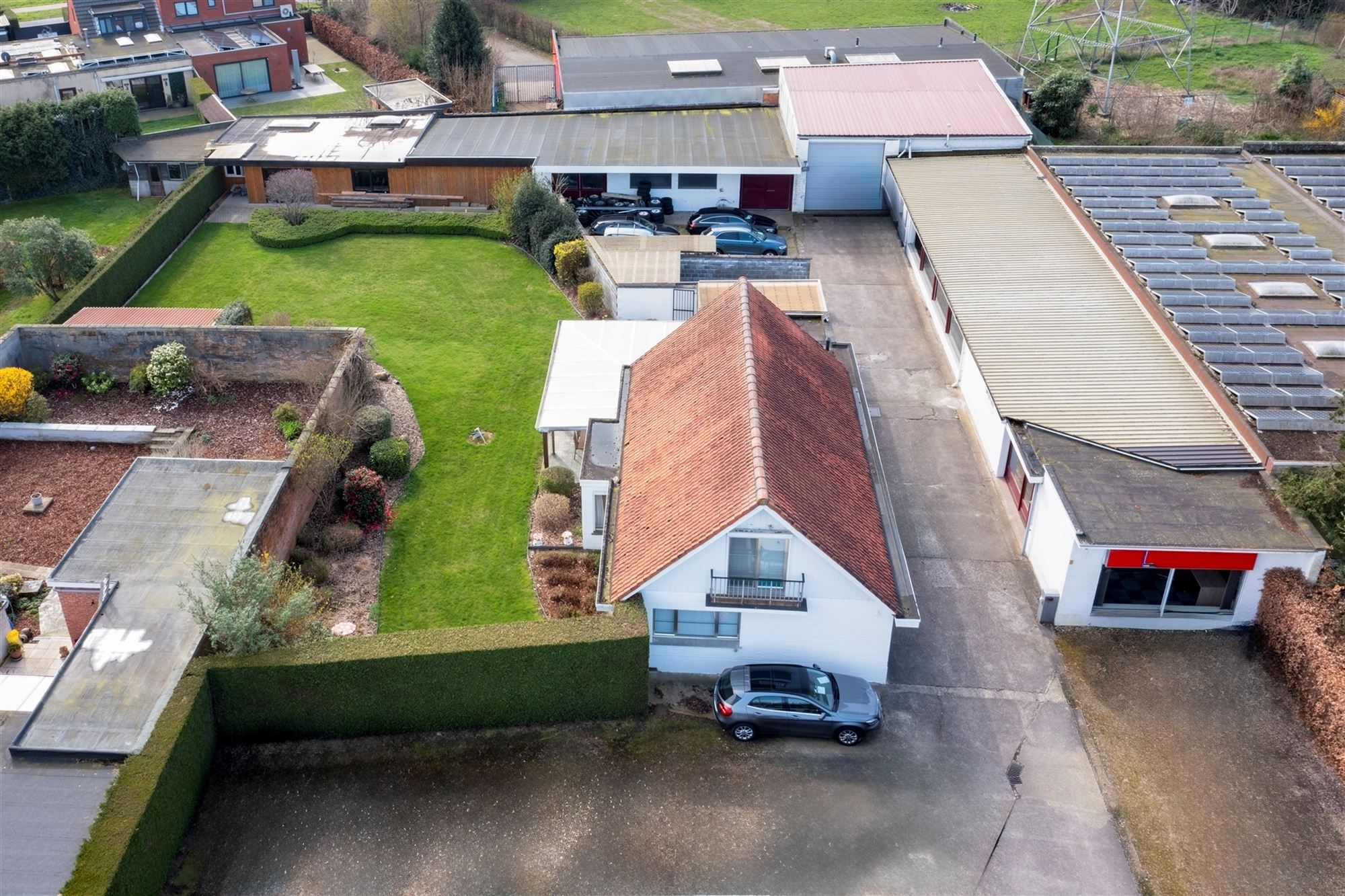 Woning met magazijn (649m²) op 2.749m² in Wommelgem foto 5