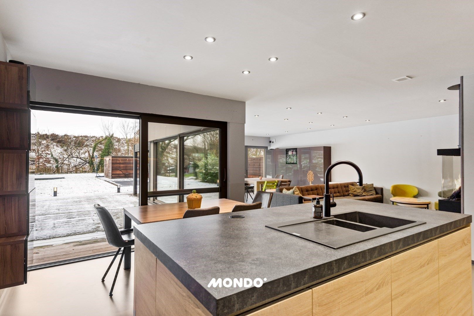 Energiezuinige villa met 6 slaapkamers, zwembad en domotica in het groene Blaasveld foto 6