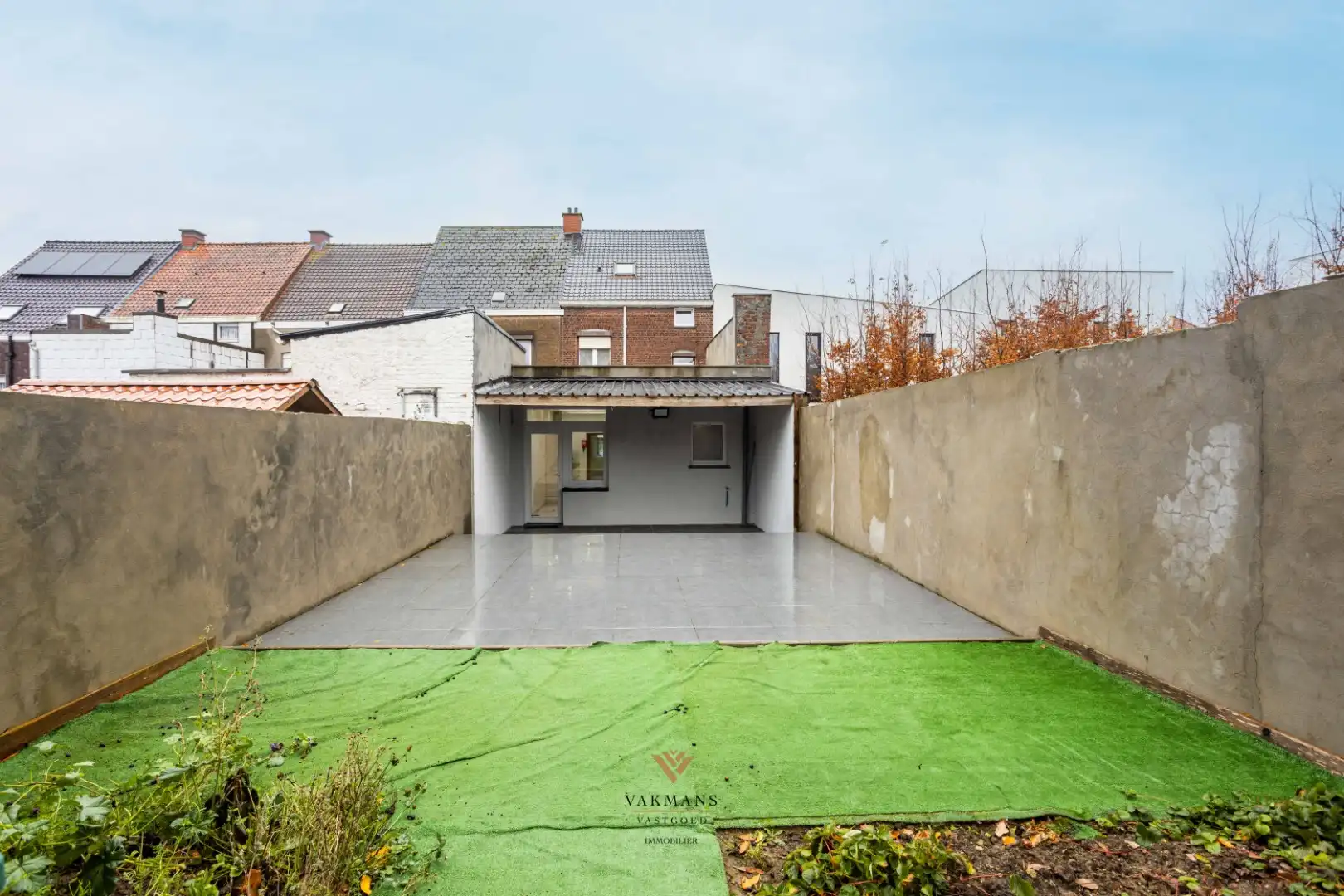 Ruime woning met 4 slaapkamers op rustige locatie foto 37