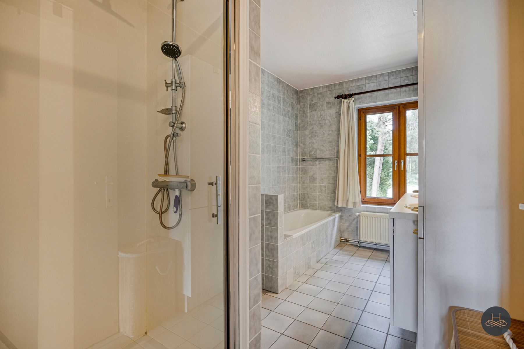 Prachtige, rustig gelegen villa met praktijk en royale tuin foto 28