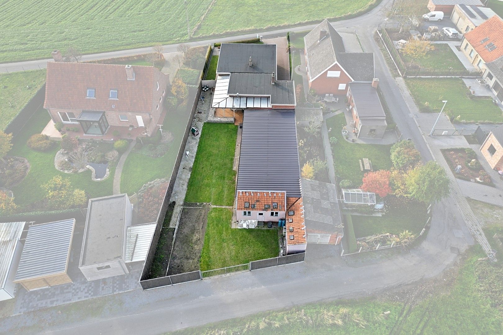 Rustig gelegen bungalow met 3 slpks en garage op 800 m²! foto 28