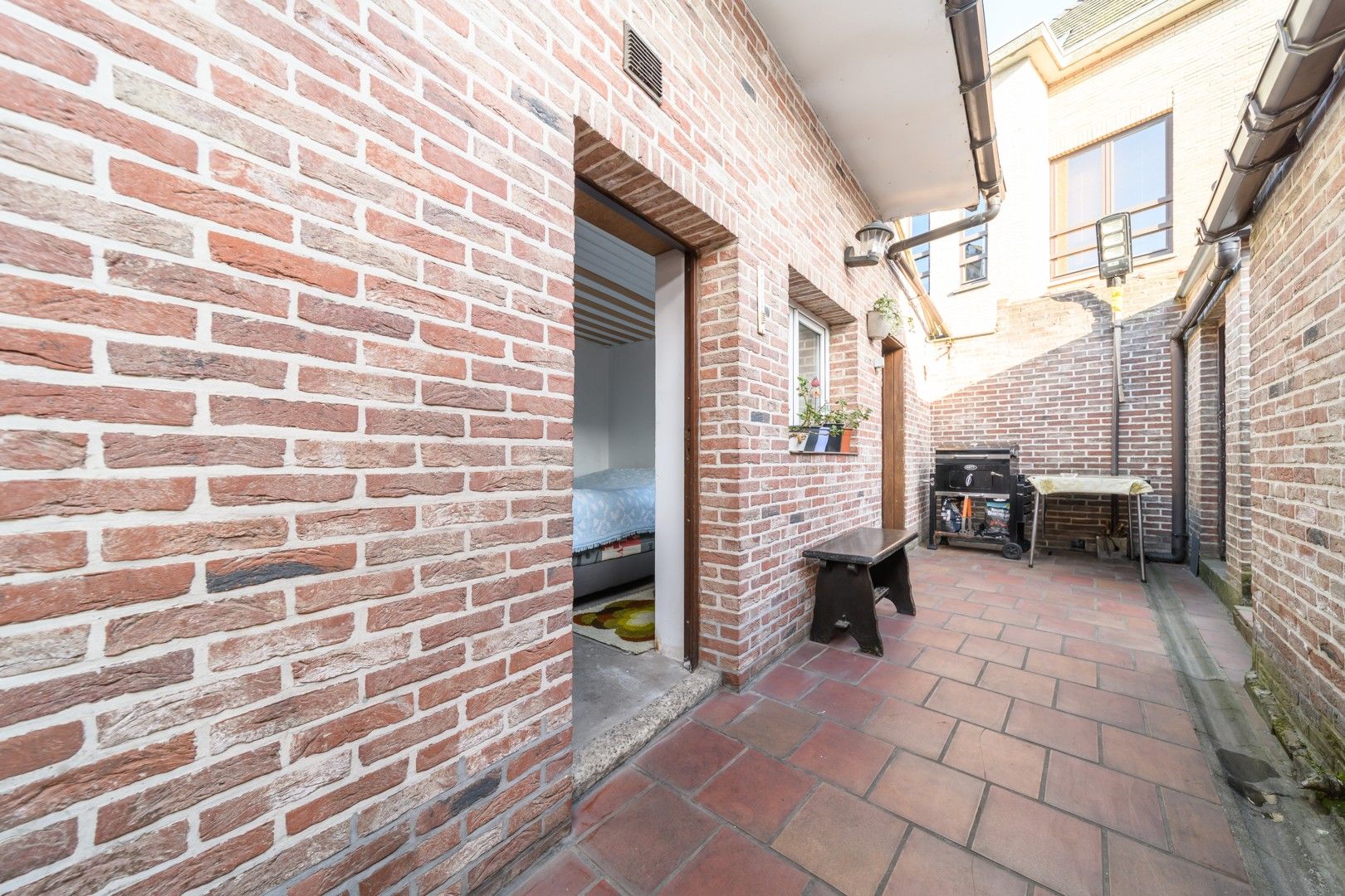Te renoveren hoekwoning met tal van mogelijkheden te Mere foto 6