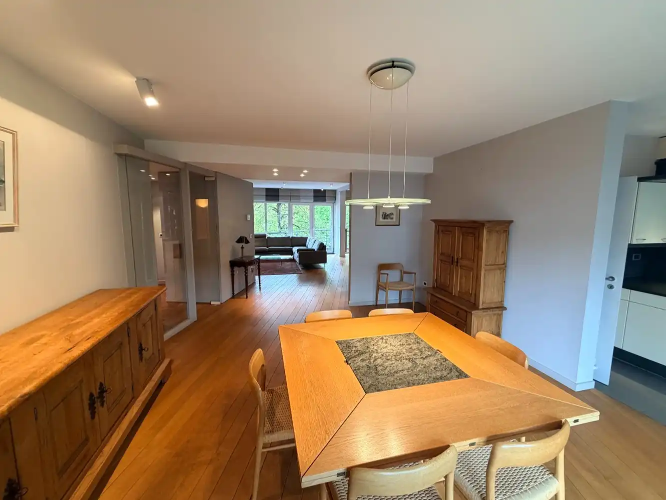 Bemeubeld 2-slaapkamerappartement van 150m² met 2 terrassen en zicht op de Dijle. foto 10