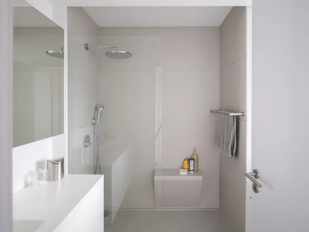 Lichtrijke penthouse met twee slaapkamers, ruime terrassen en indrukwekkende vergezichten foto 10