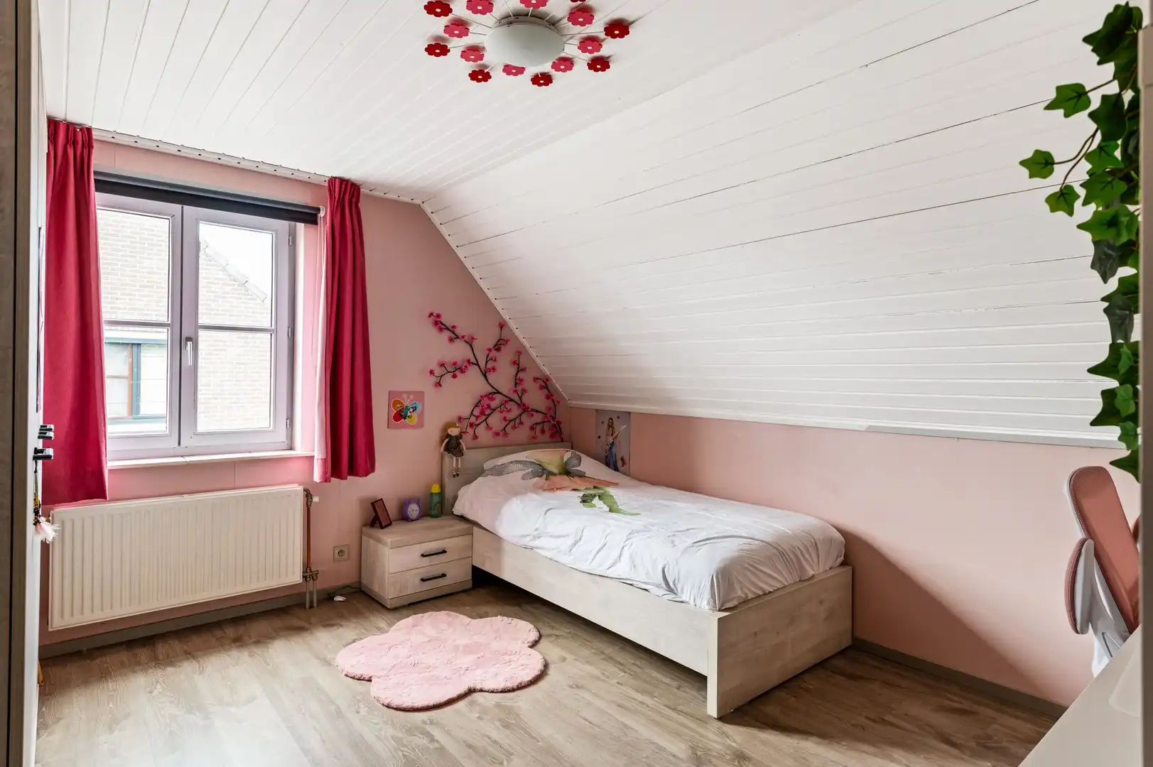Ruime gezinswoning met zuidgerichte tuin foto 19