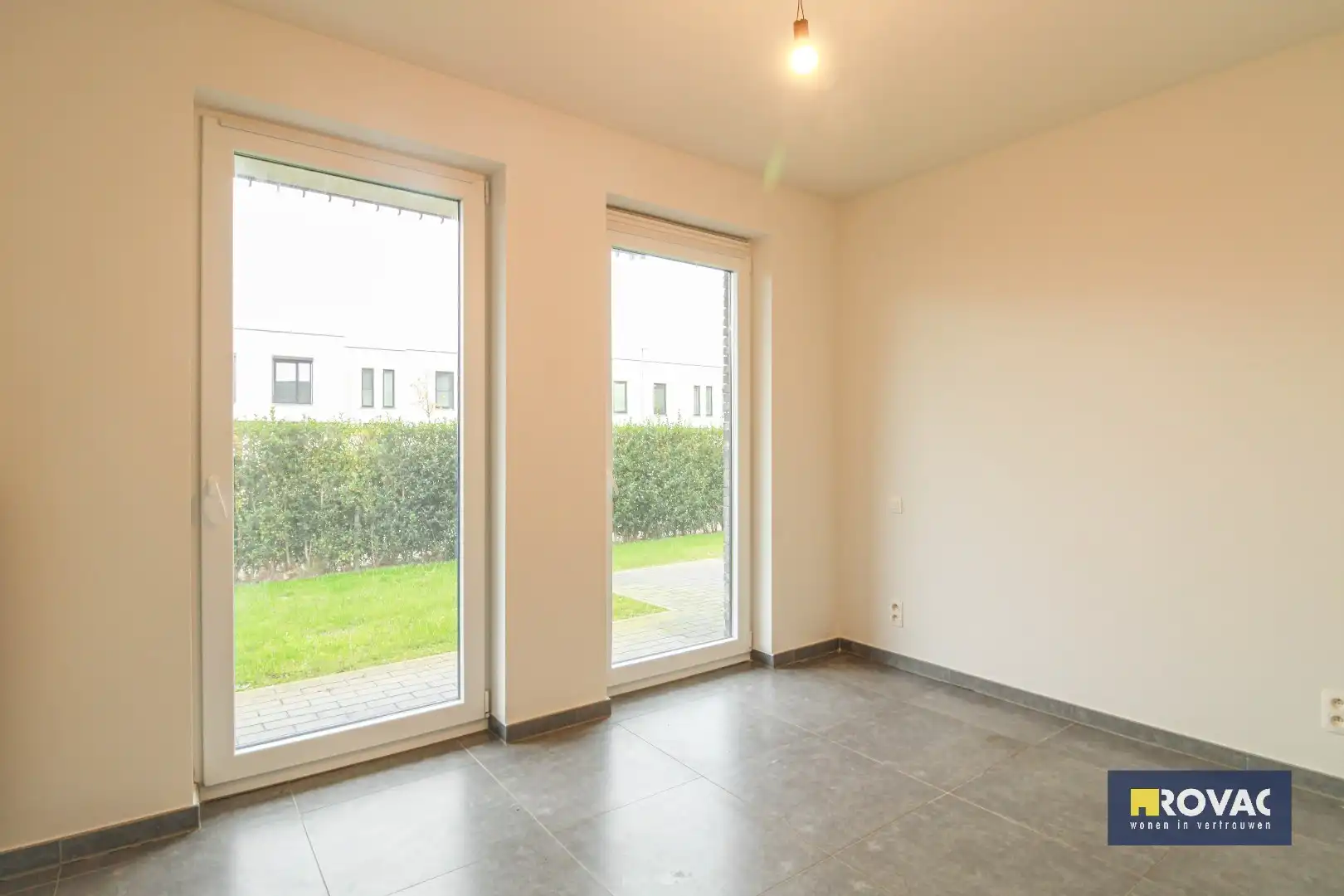 Gelijkvloers appartement met tuin en garage! foto 15