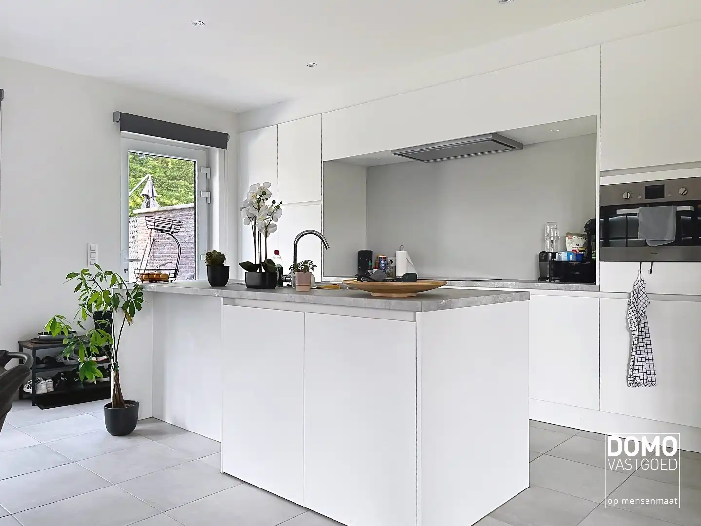 Moderne woning met 3 slaapkamers en tuin te Meldert foto {{pictureIndex}}