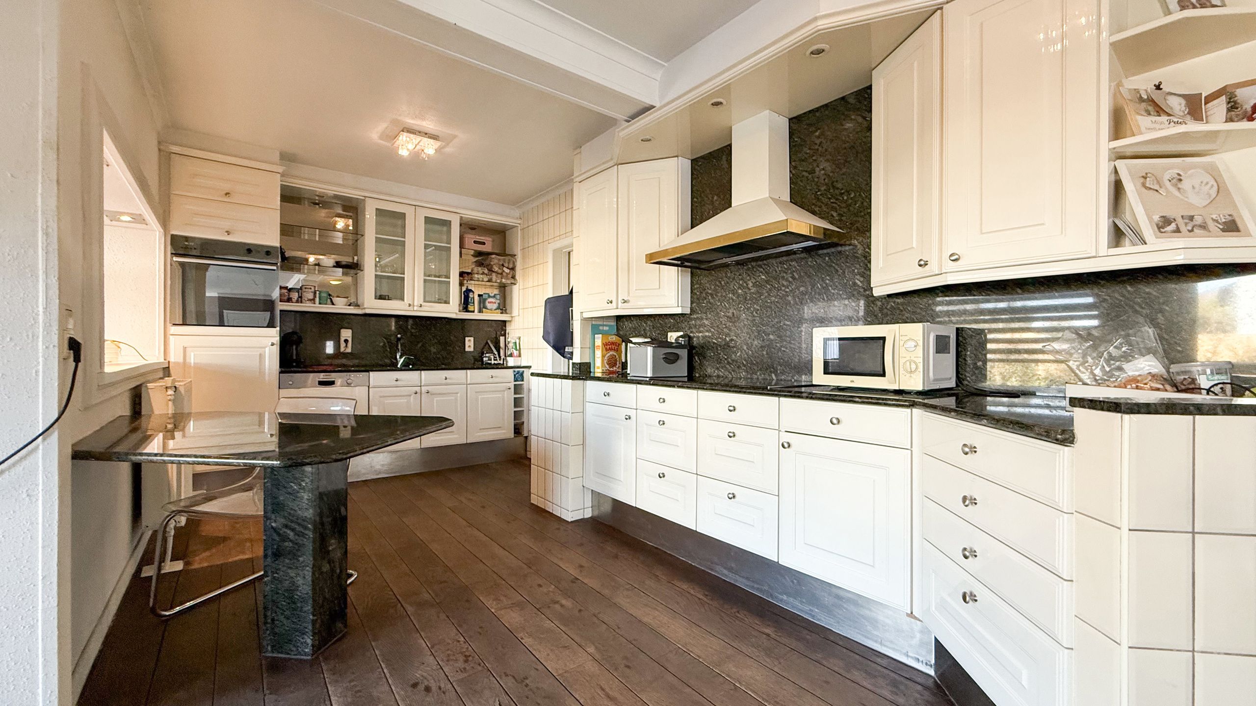 Mooie gerenoveerde woning met loods op 18are in Zonhoven! foto 9