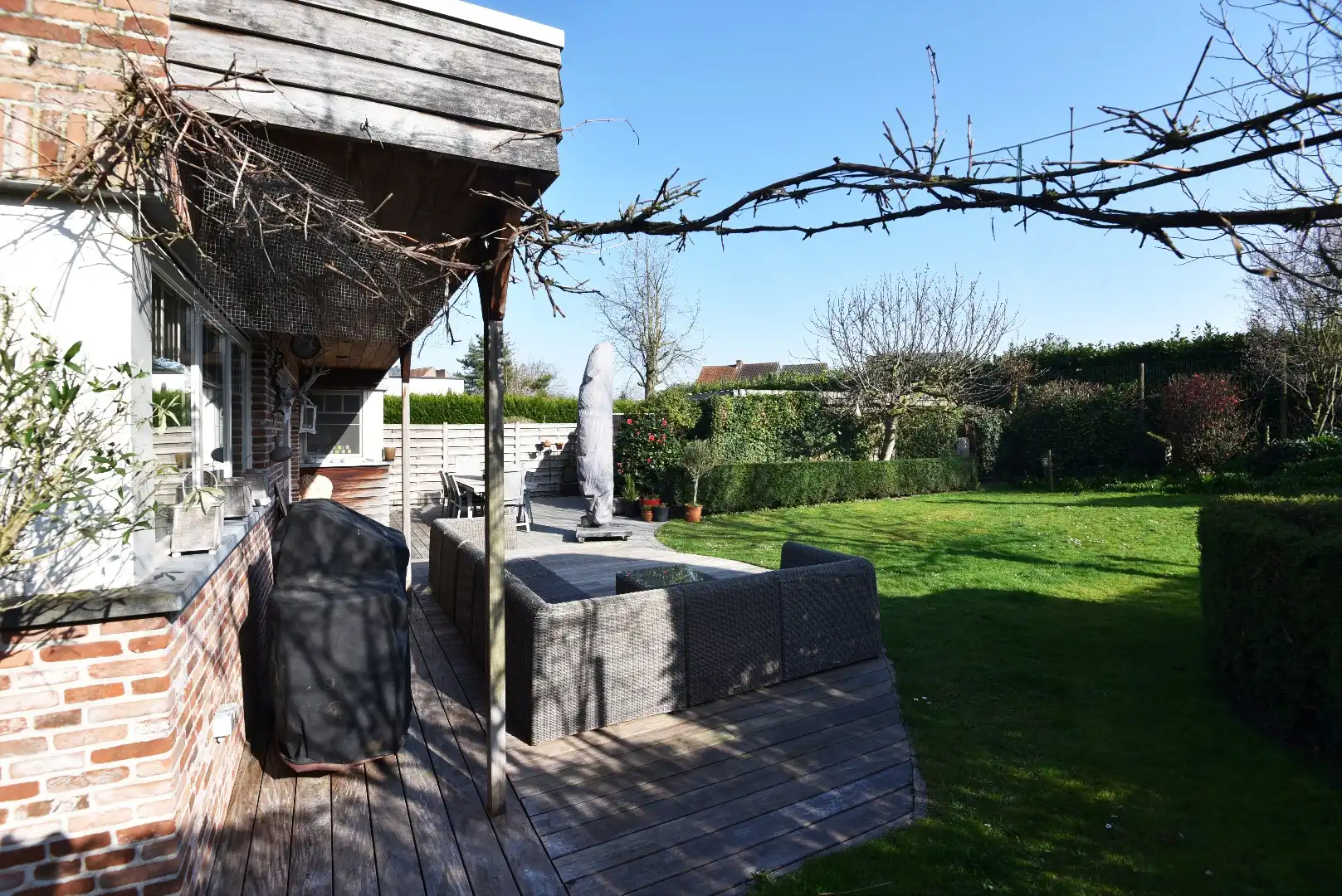 Gerenoveerde open bebouwing te koop te Lievegem foto 3