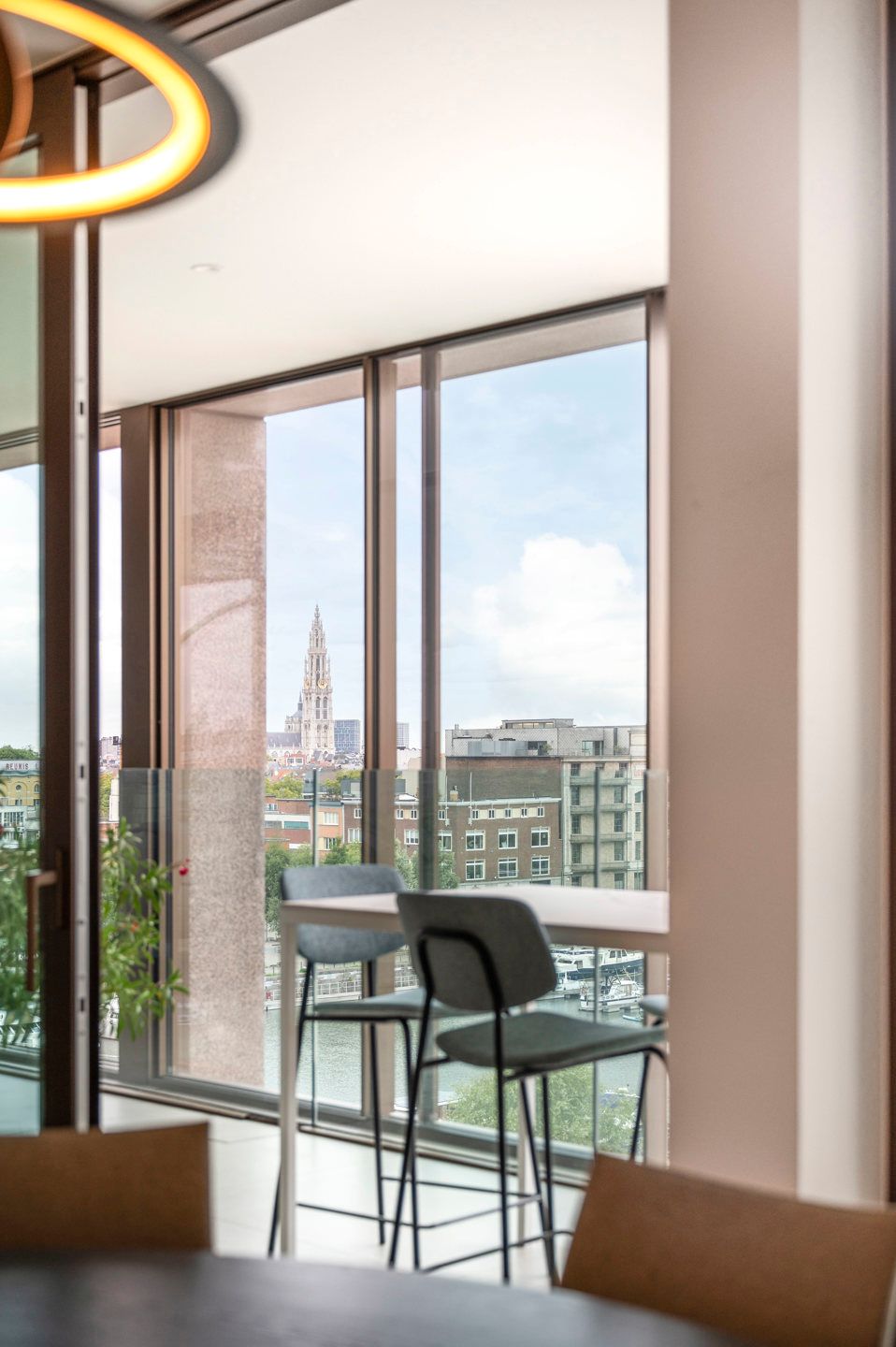 ANTWERPEN - Exclusief appartement op het Eilandje foto 12