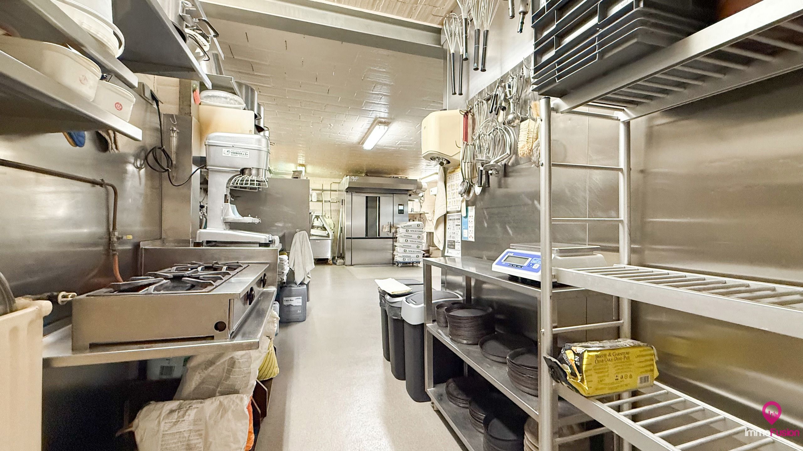 Instapklare bakkerij met woonst in het centrum van Zolder! foto 23