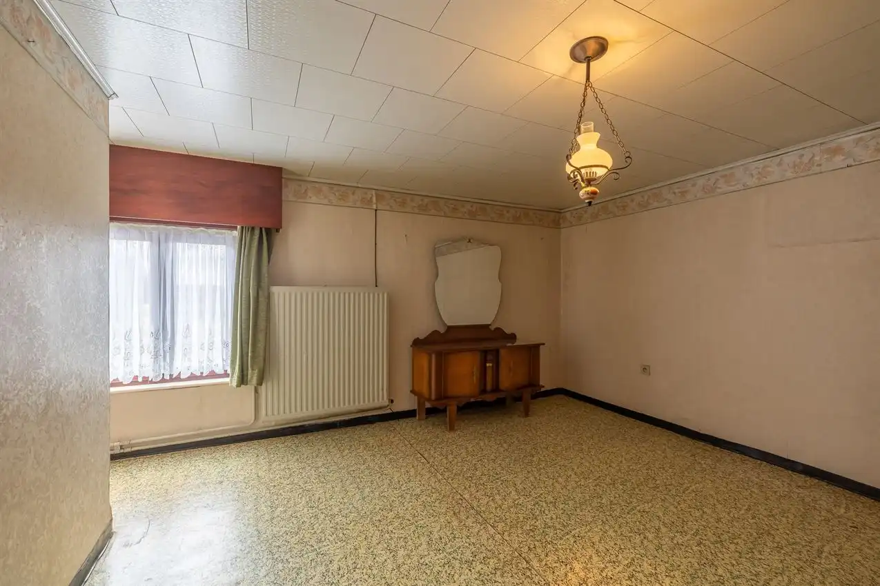 Te renoveren boerderij met 2 weides (45a en 21a) en ruime hangaar foto 16