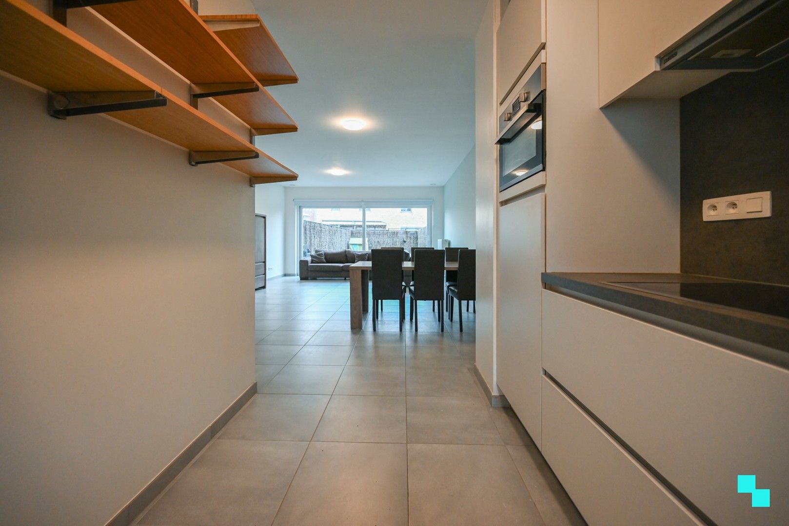 Recente, instapklare woning met mogelijkheid tot garage te Emelgem foto 9