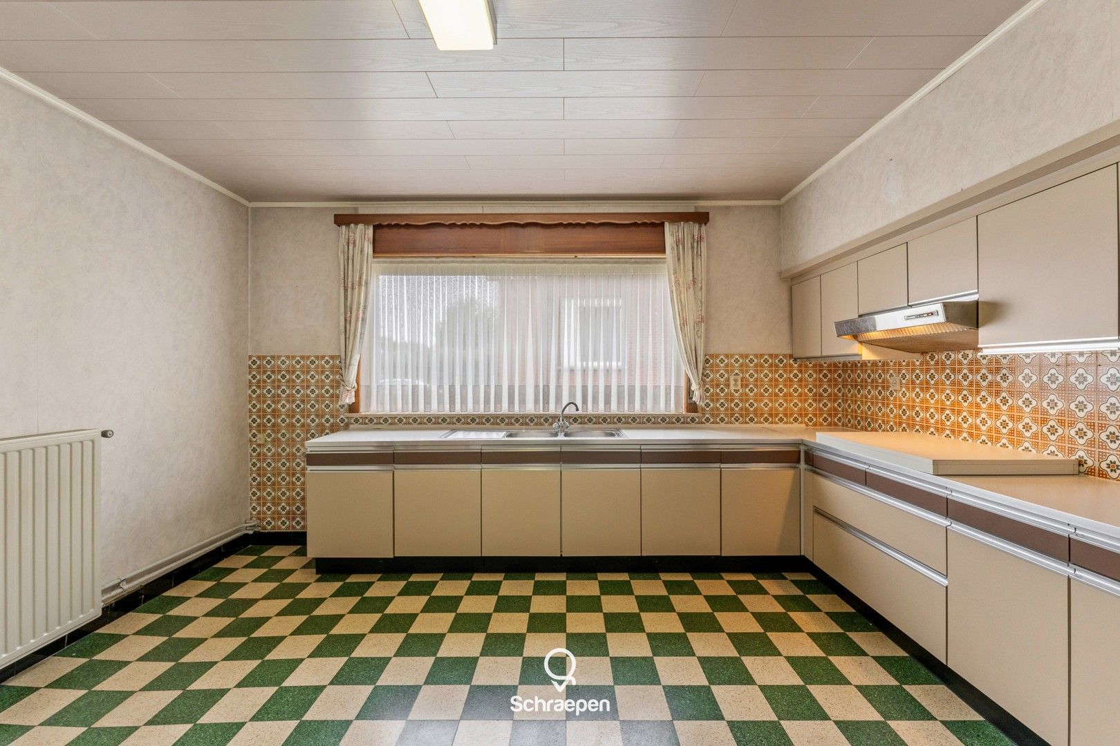Uitstekend gelegen renovatiewoning met 4 slpks op perceel van 17 are te Zonhoven! foto 9