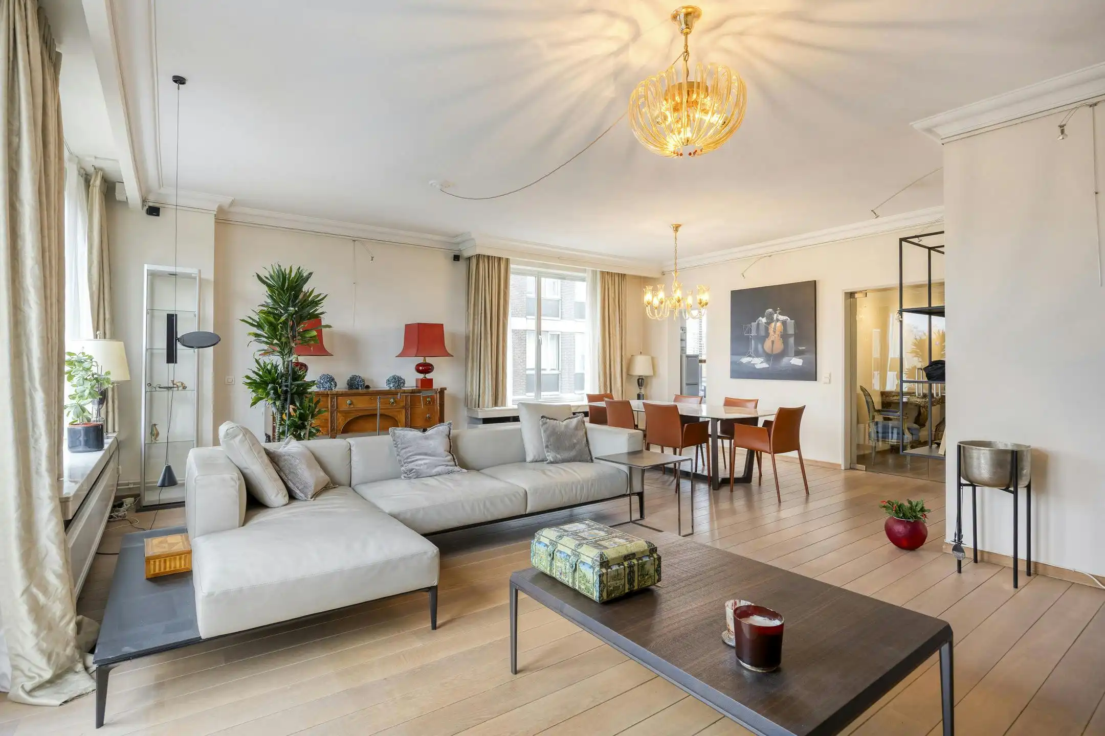 Appartement met twee slaapkamers en parkzicht te koop in Antwerpen centrum foto 4