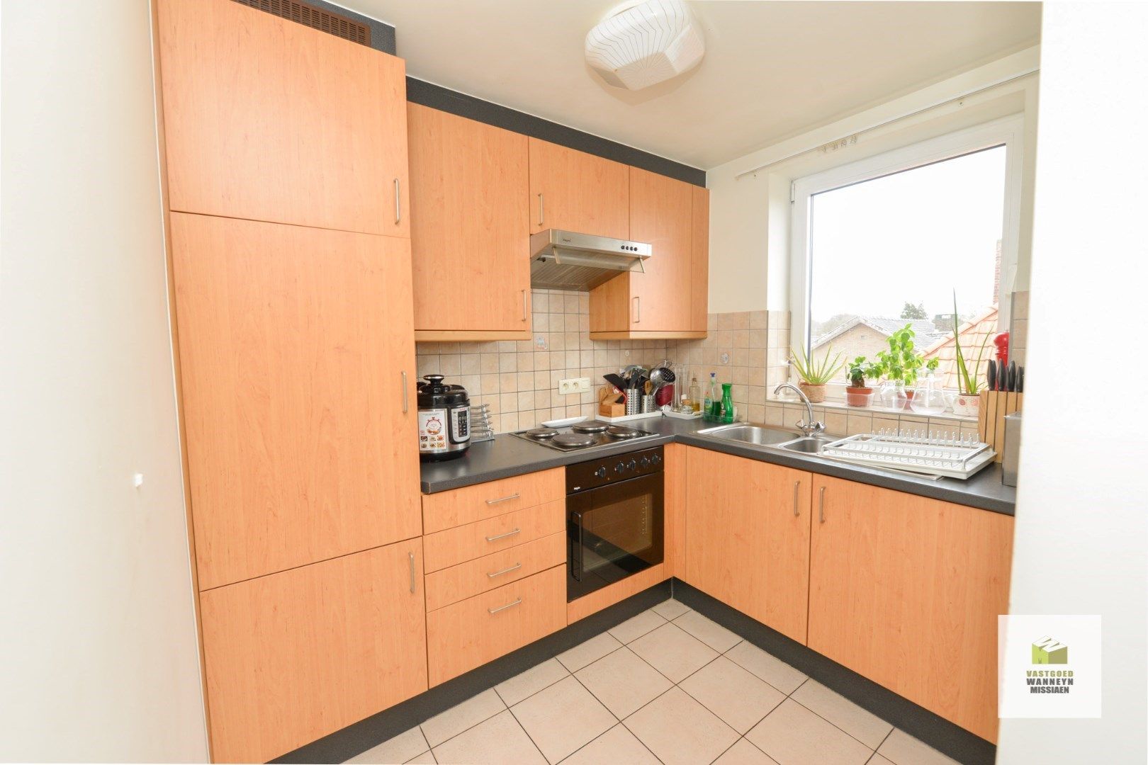 Centraal gelegen 2 slpk appartement met 2 terrassen en bovengrondse staanplaats foto 3