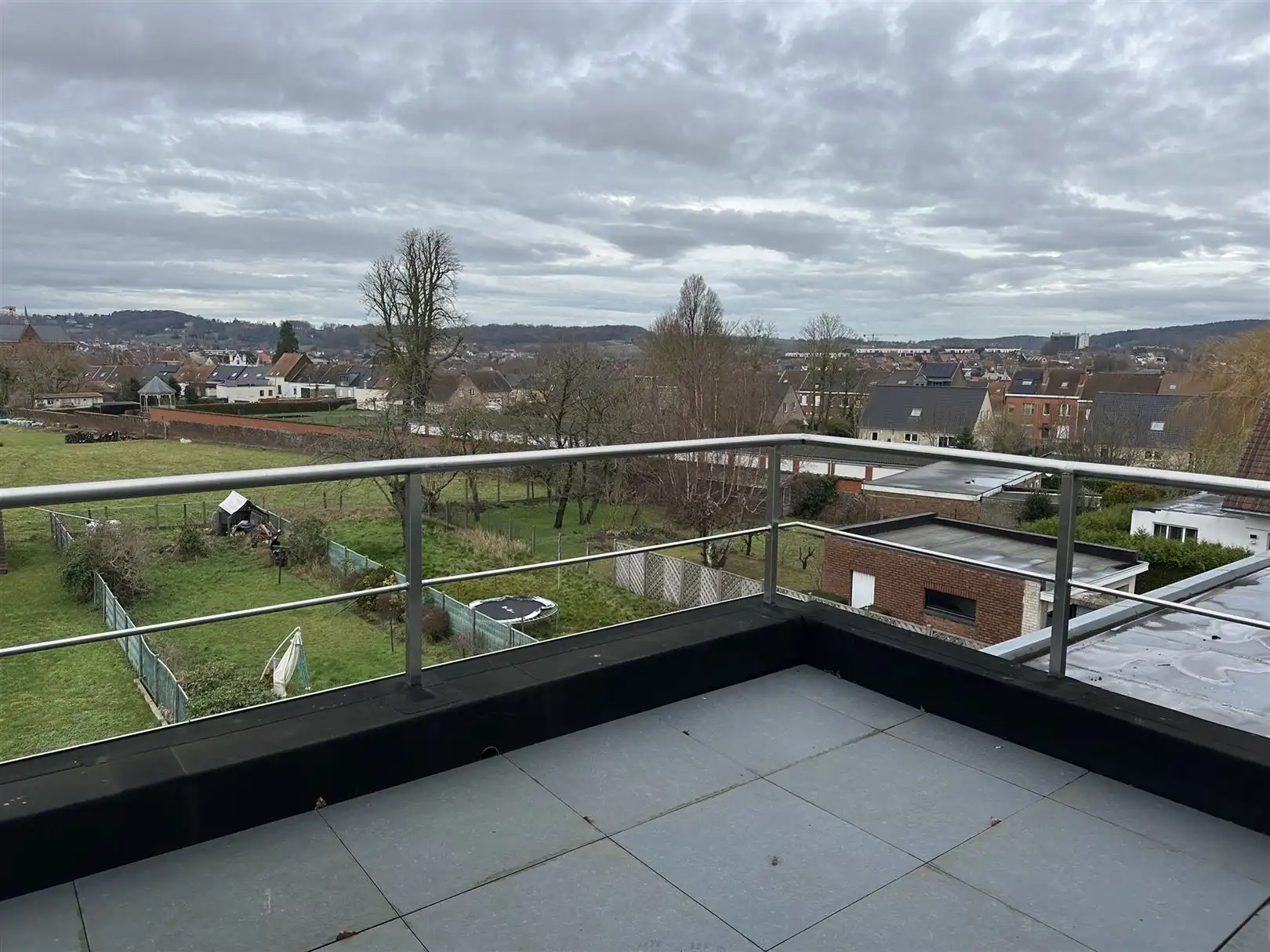 Instapklaar 2-slpk appartement te huur  foto 10