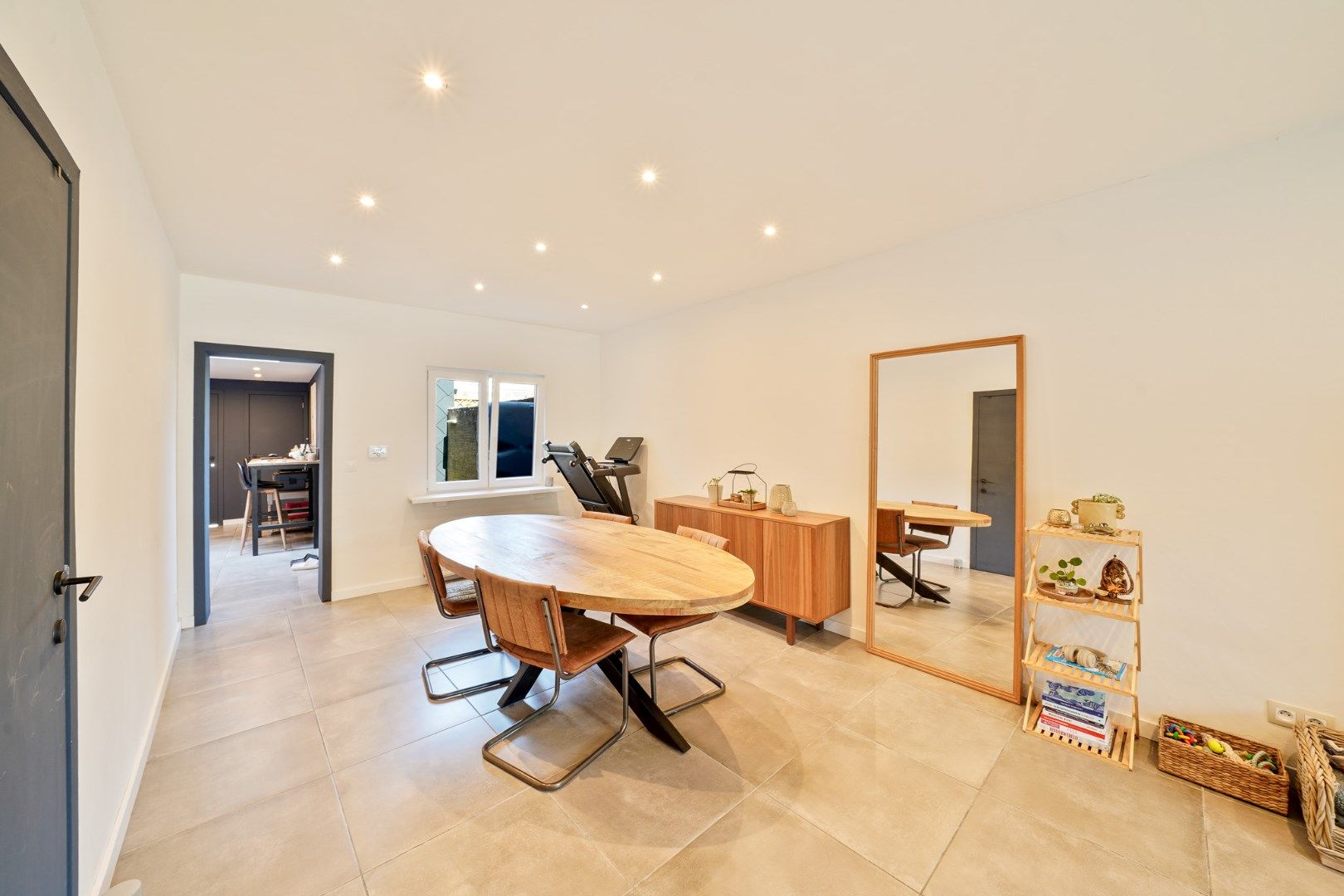 Mooi gerenoveerde woning te Mariakerke foto 2