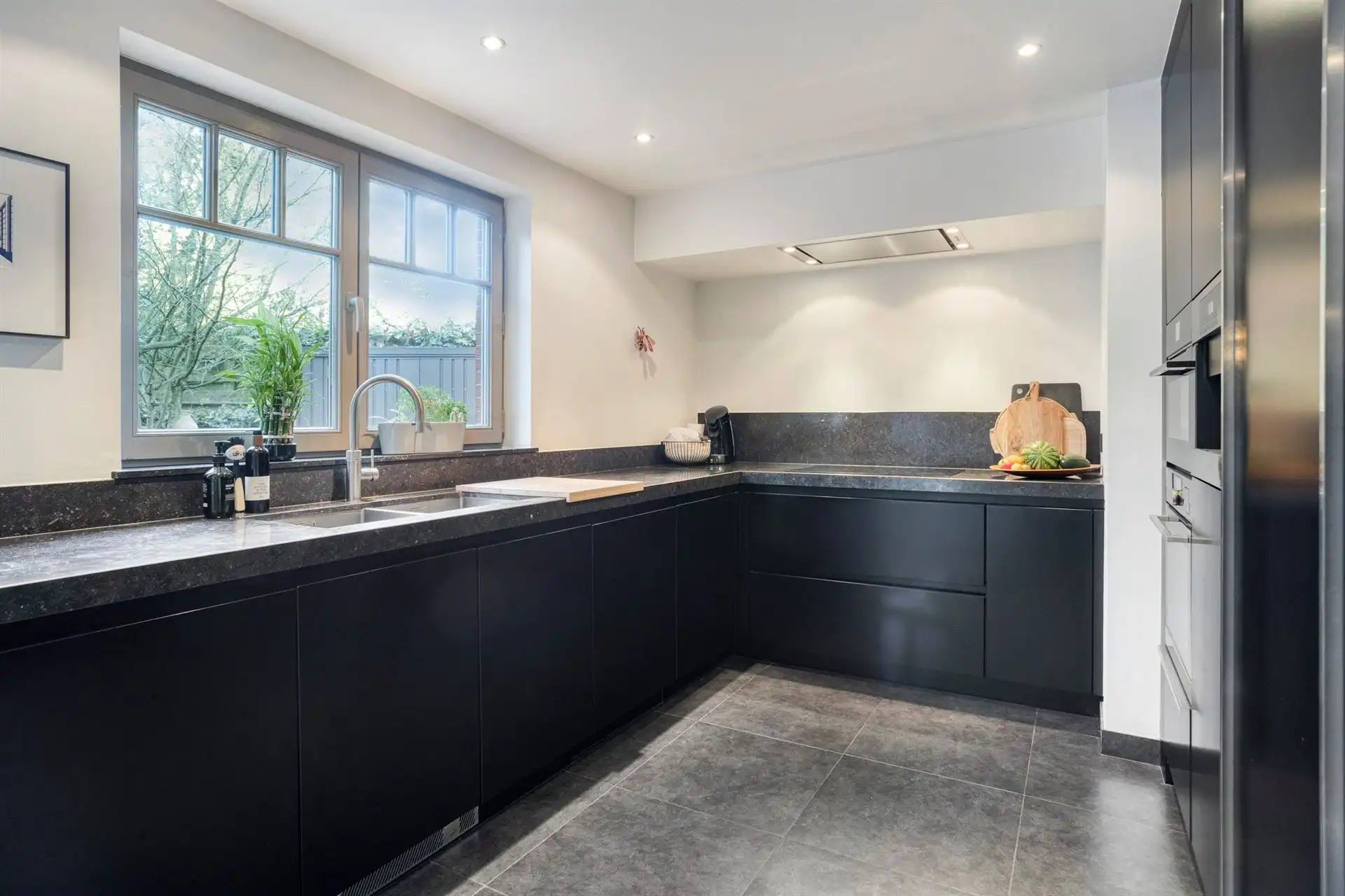 Prachtig gerenoveerde woning op een centrale ligging! foto 11