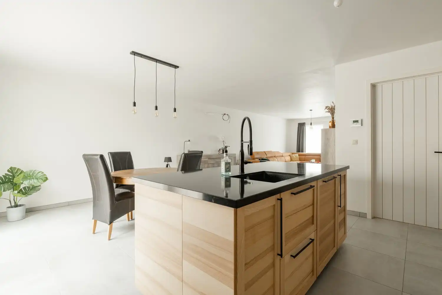 Mooie nieuwe 4 slk woning te Kleine Brogel foto 11