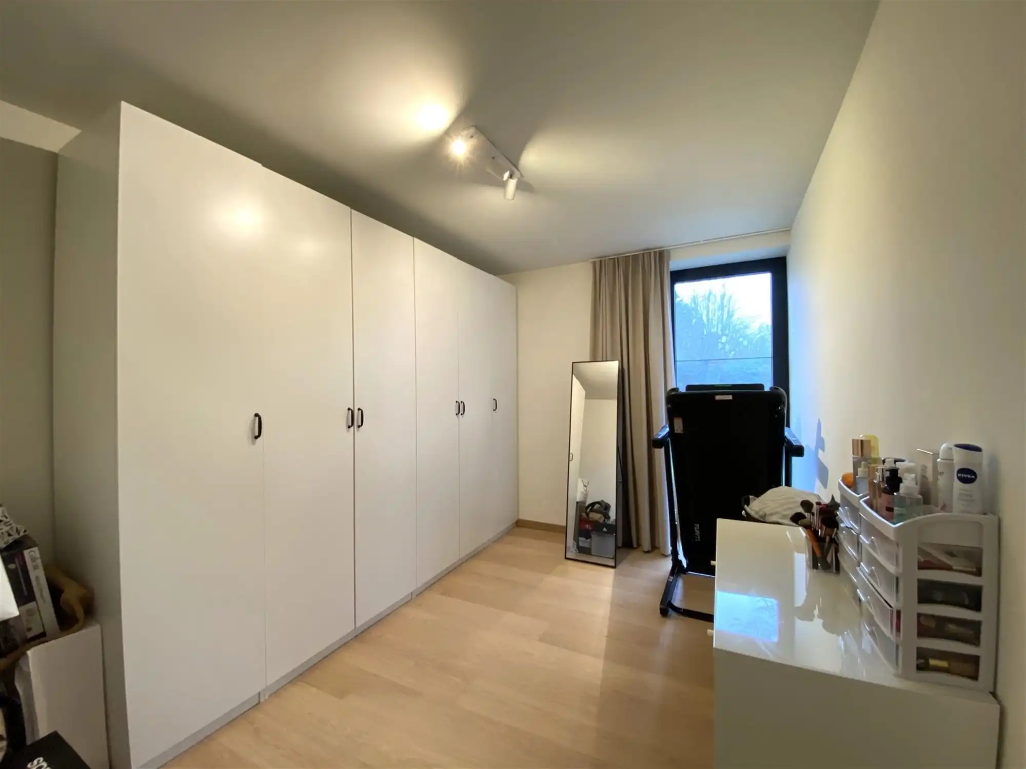 Gelijkvloers appartement met 2 slpk's en garage foto 10