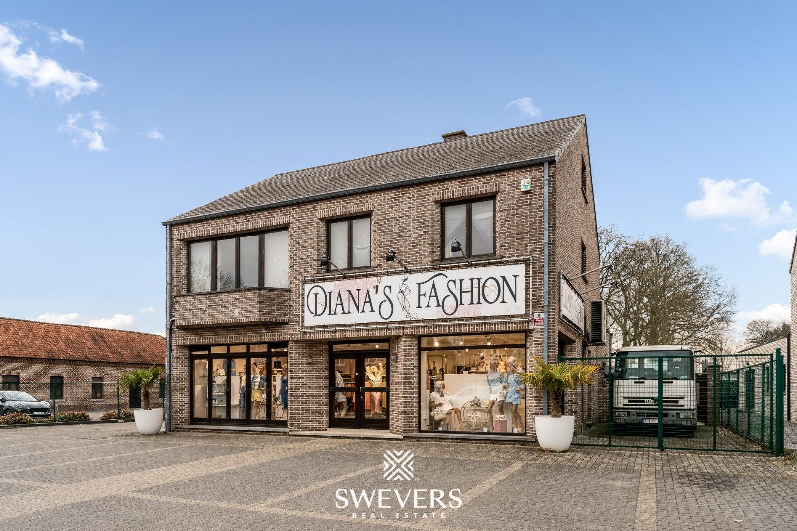 Instapklaar opbrengsteigendom met handelspand en 2 appartementen in Zonhoven foto 24