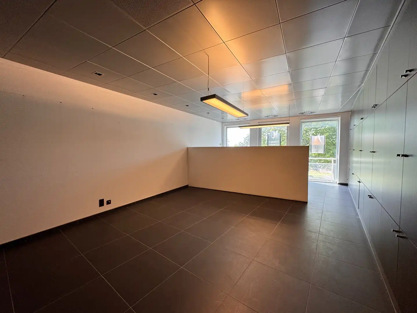 Kantoorruimte op toplocatie in het stadscentrum van Ieper foto 11