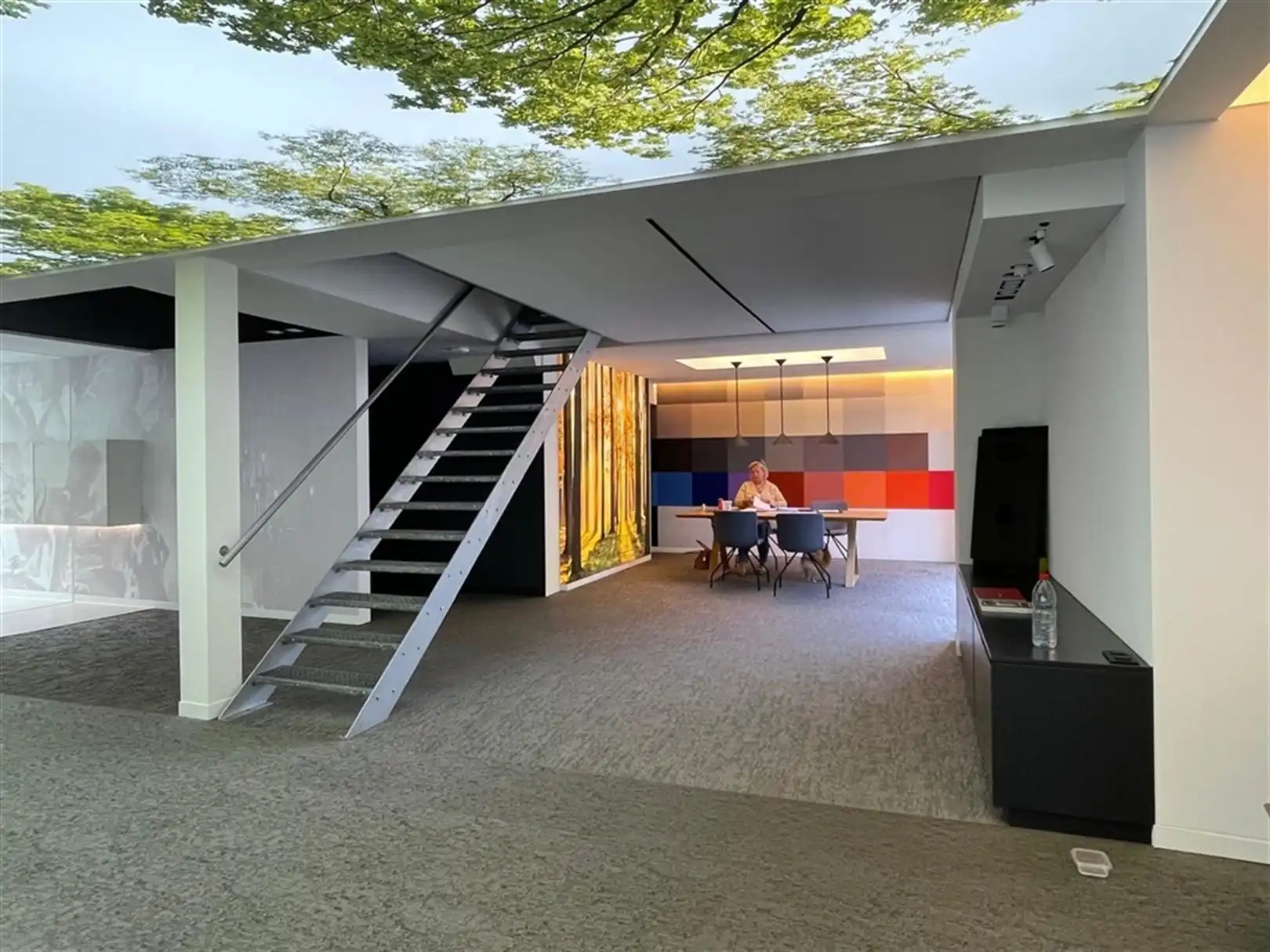 Kantoorgebouw foto 5