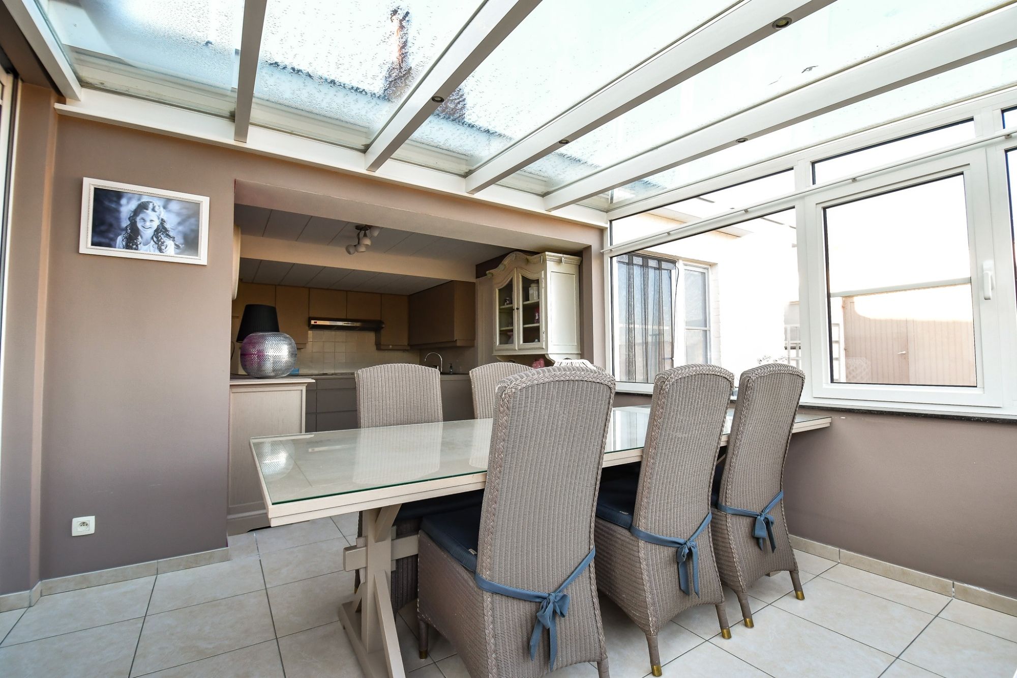 Ruim polyvalent handelspand met 4 slpk,  WINKELRUIMTE,  WONING en PARKING vooraan. foto 11