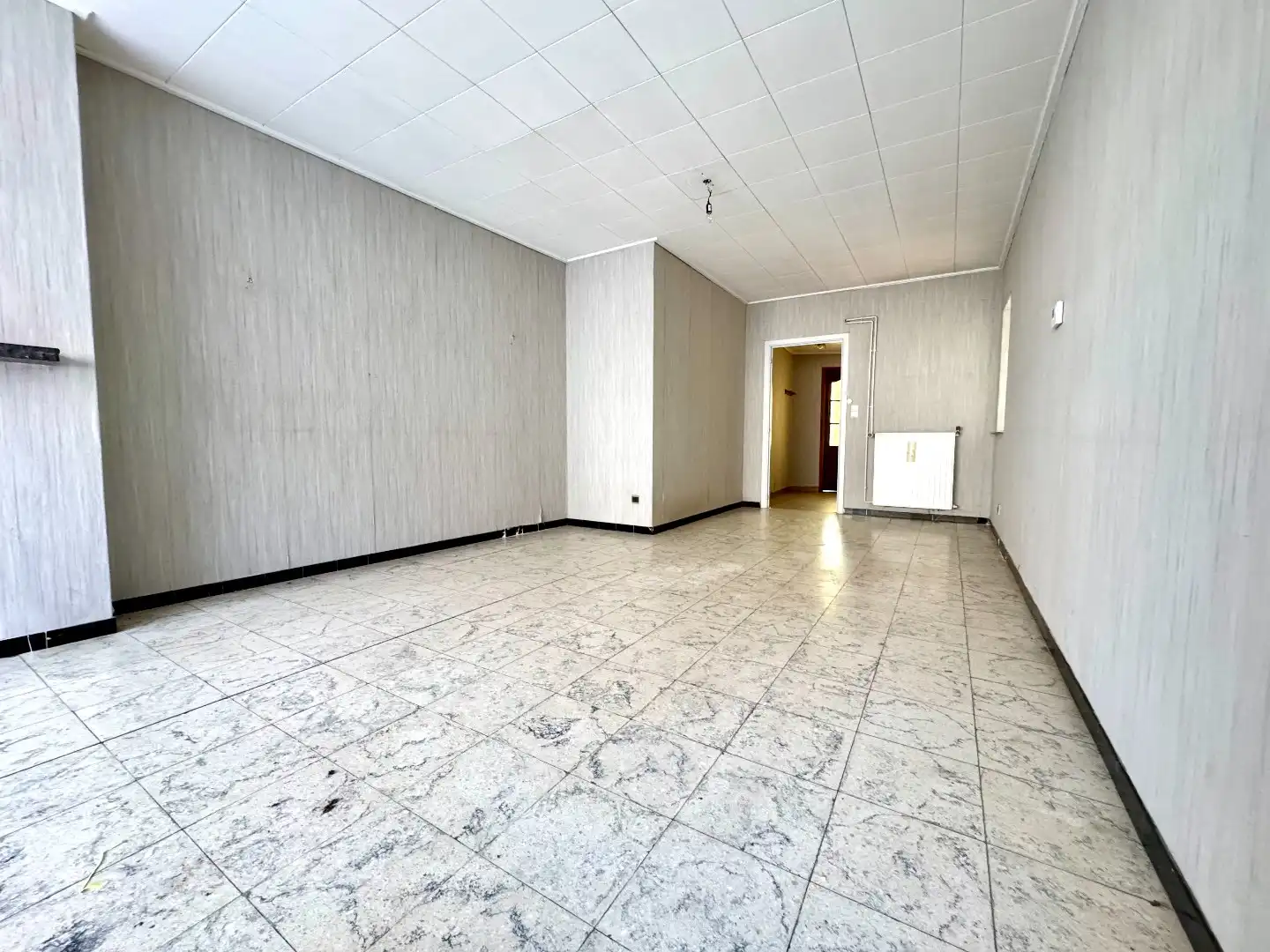 TE RENOVEREN WONING MET 3 SLPKS, GARAGE EN TERRAS foto 6