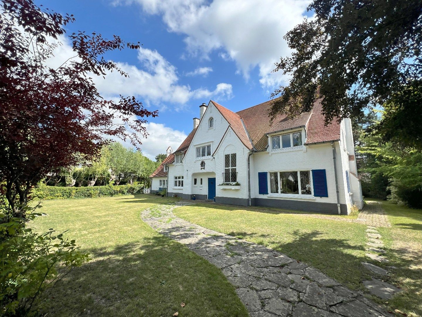 Imposante karaktervolle villa ideaal gelegen in het hart van het Zoute foto 5