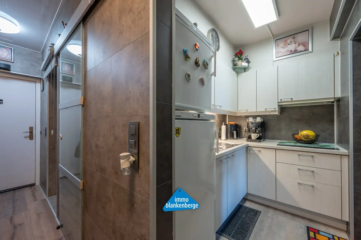 Mooie gemeubelde studio met slaaphoek in Residentie Strand op de Zeedijk foto 8