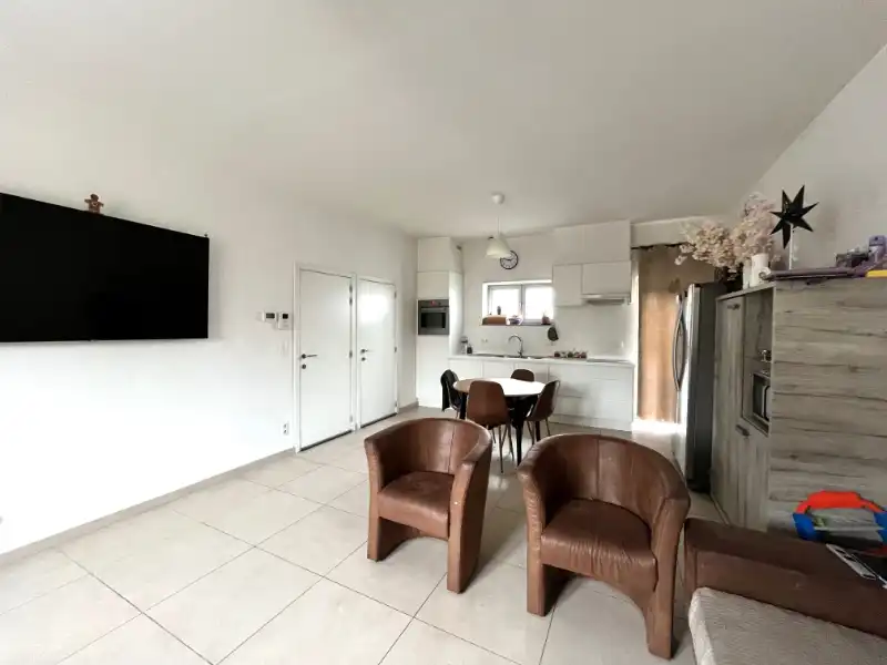 2 slaapkamer duplex appartement met garage foto 3