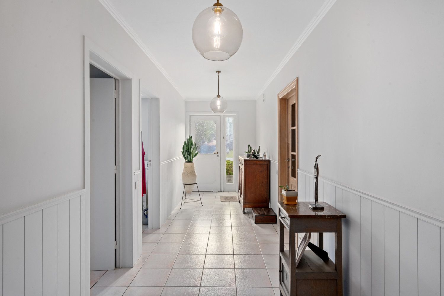 Alleenstaande woning met atelier te Meulebeke. foto 3