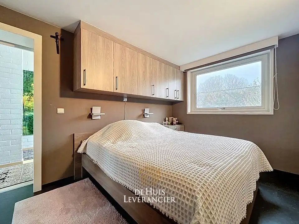 Elegante laagbouwvilla waar discrete rust, moderne uitstraling en standing versmelten in het 'Zoute' van Sint-Idesbald te koop foto 36