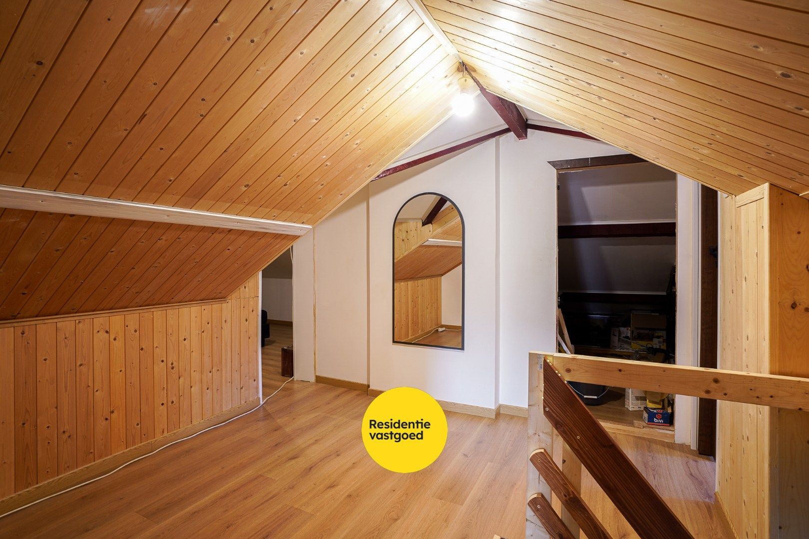 Woning met 5 slaapkamers in het centrum van Eernegem foto 23