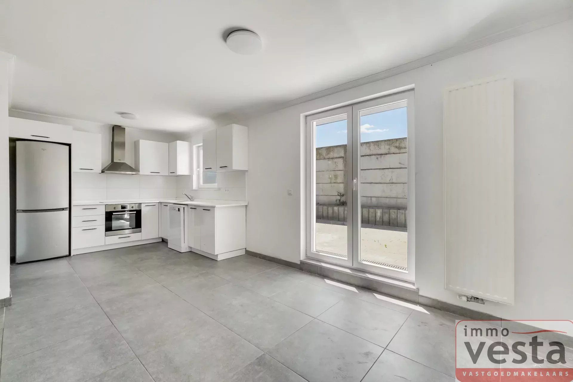 Gerenoveerde woning aan de stadsrand foto 7