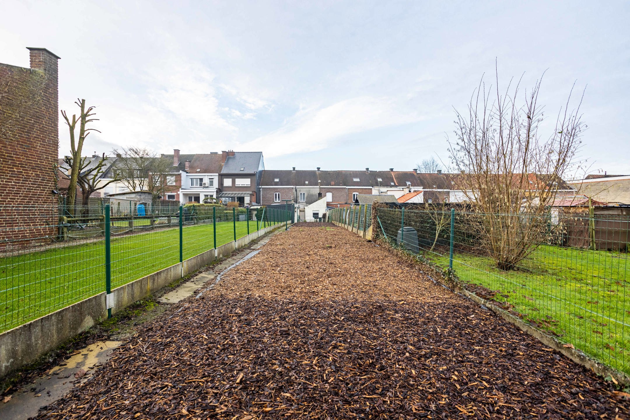 Woning met tuin en achterliggend perceel met oprit & garage! foto 20