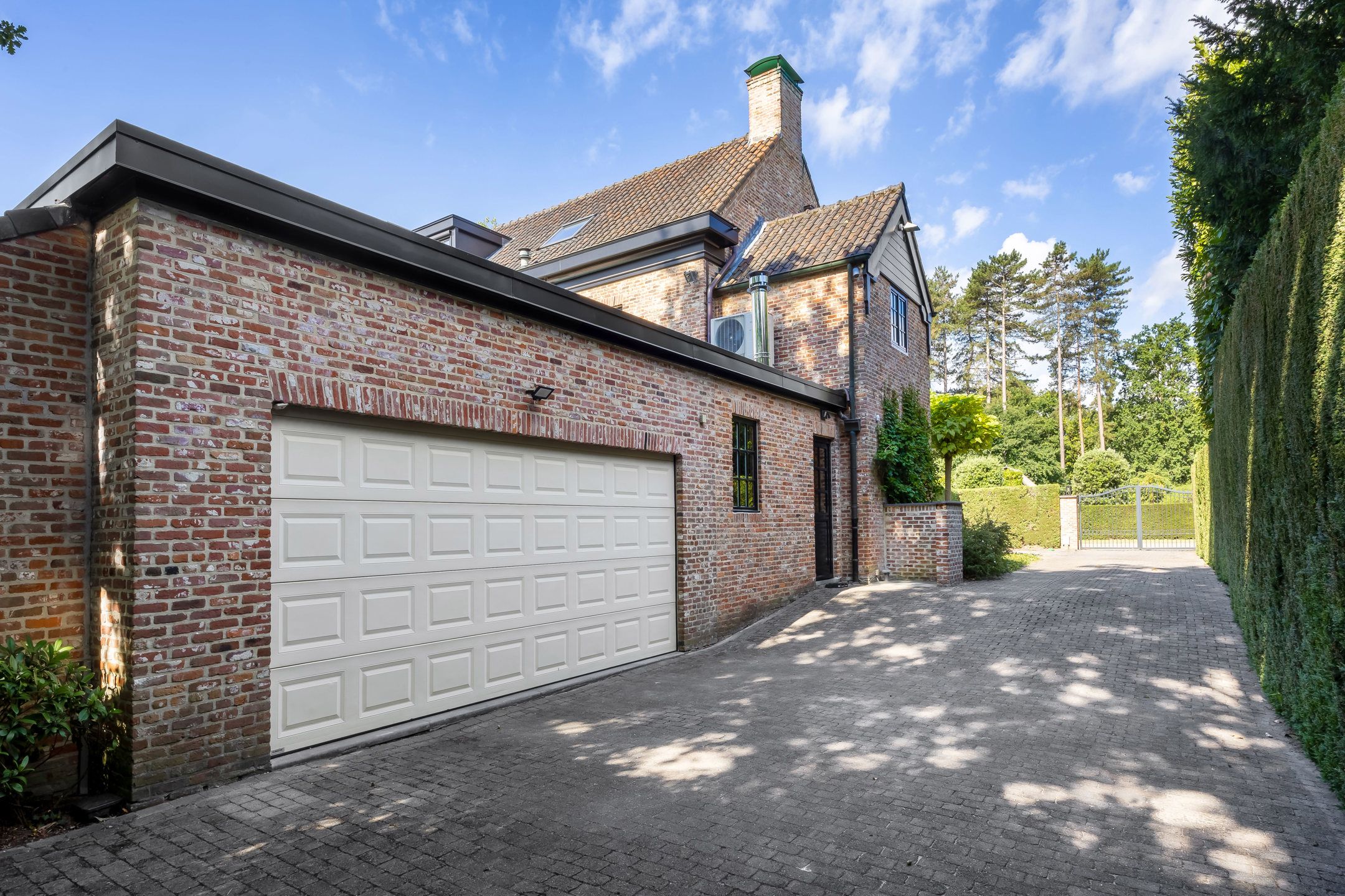 Prestigieuze villa met zwembad op 3.528 m² op toplocatie! foto 30