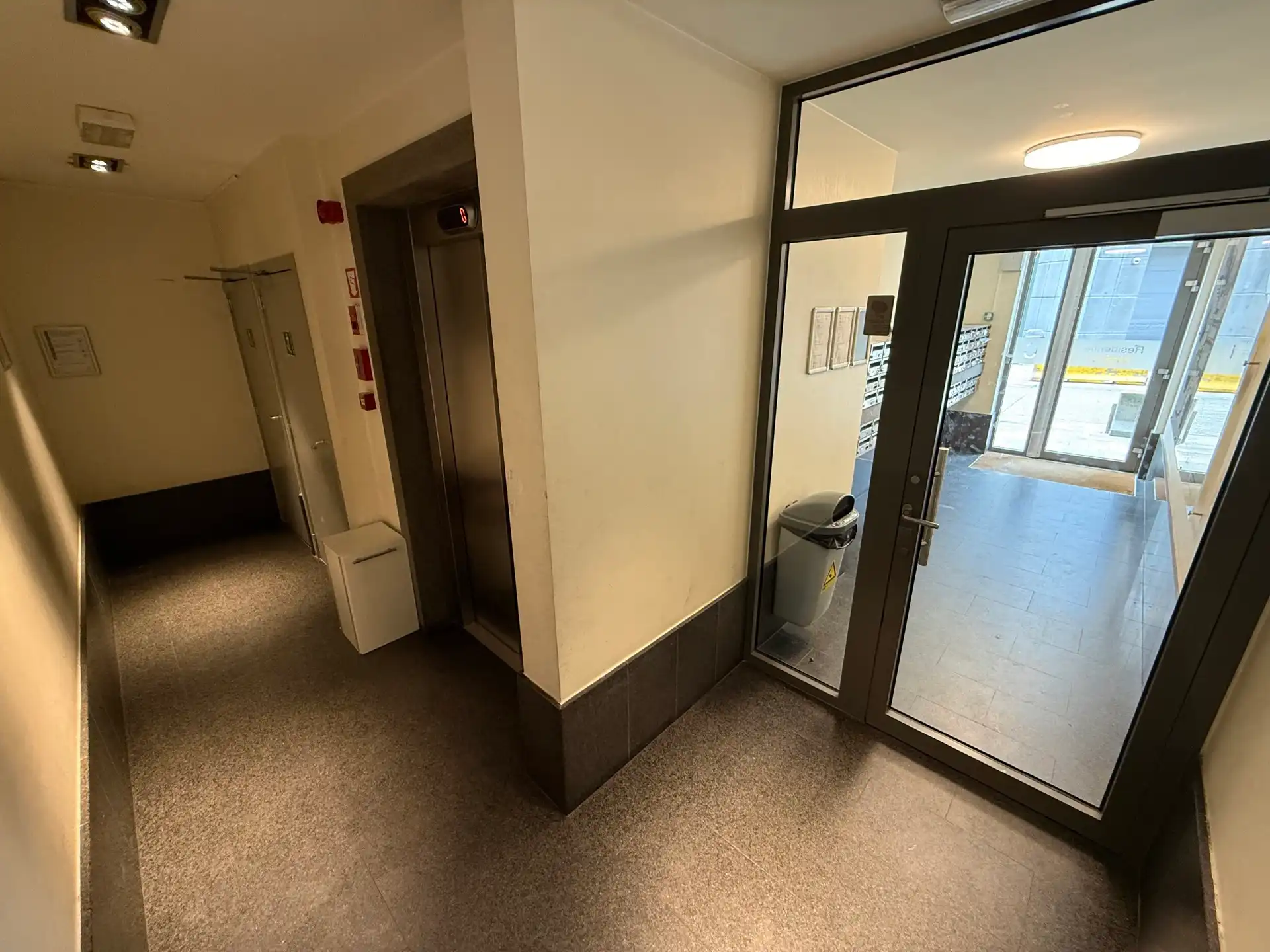 Investeringsappartement aan het Madouplein foto 3