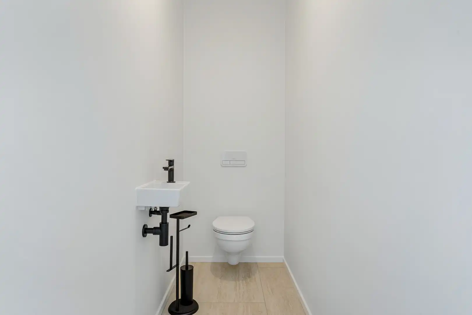 Moderne nieuwbouwwoning met hoogwaardige afwerking in Sint-Truiden (Wilderen).  Aankoop aan 6% btw mogelijk onder voorwaarden. foto 16