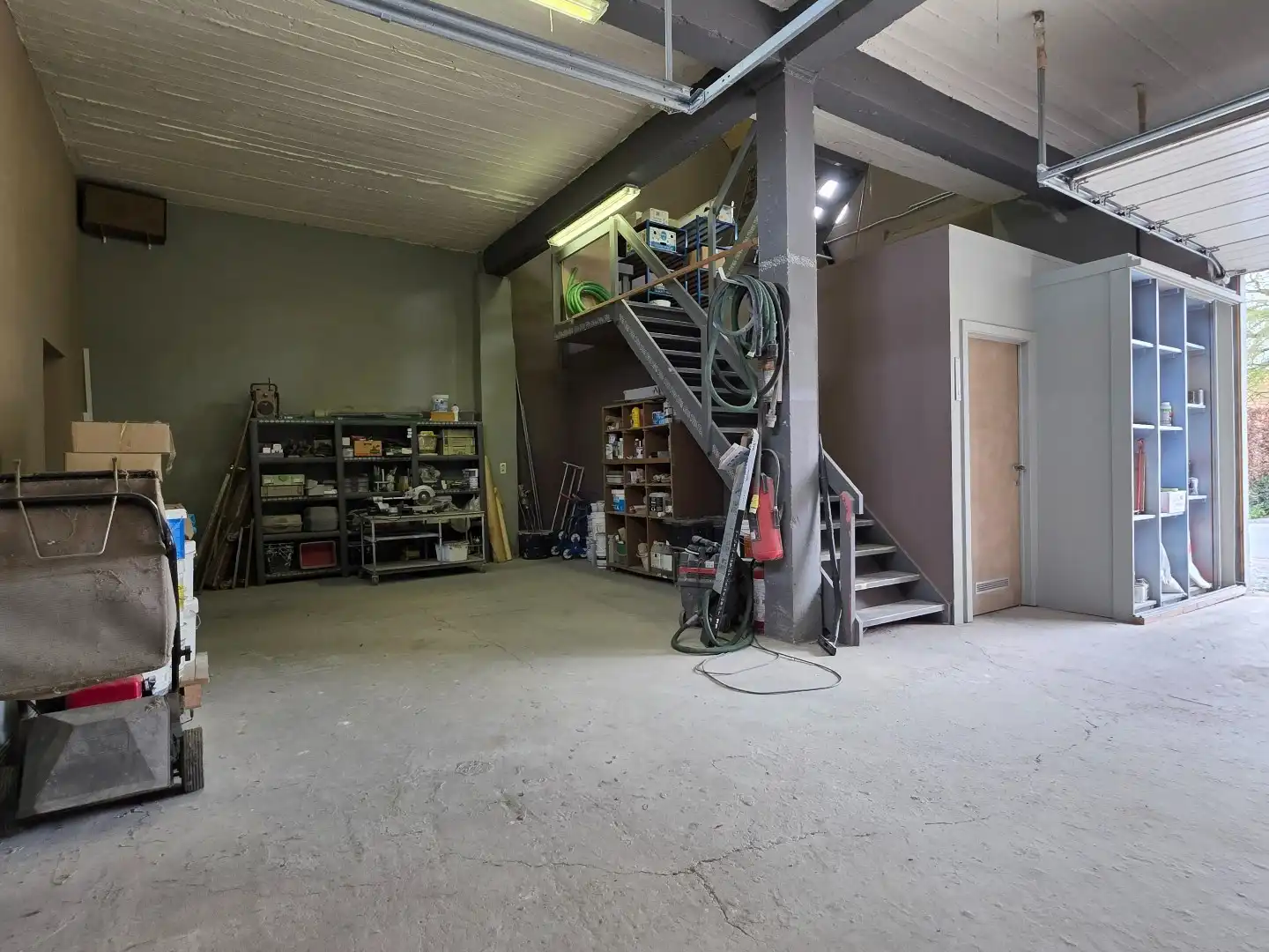 Vlot bereikbaar atelier/opslagruimte te koop foto 5